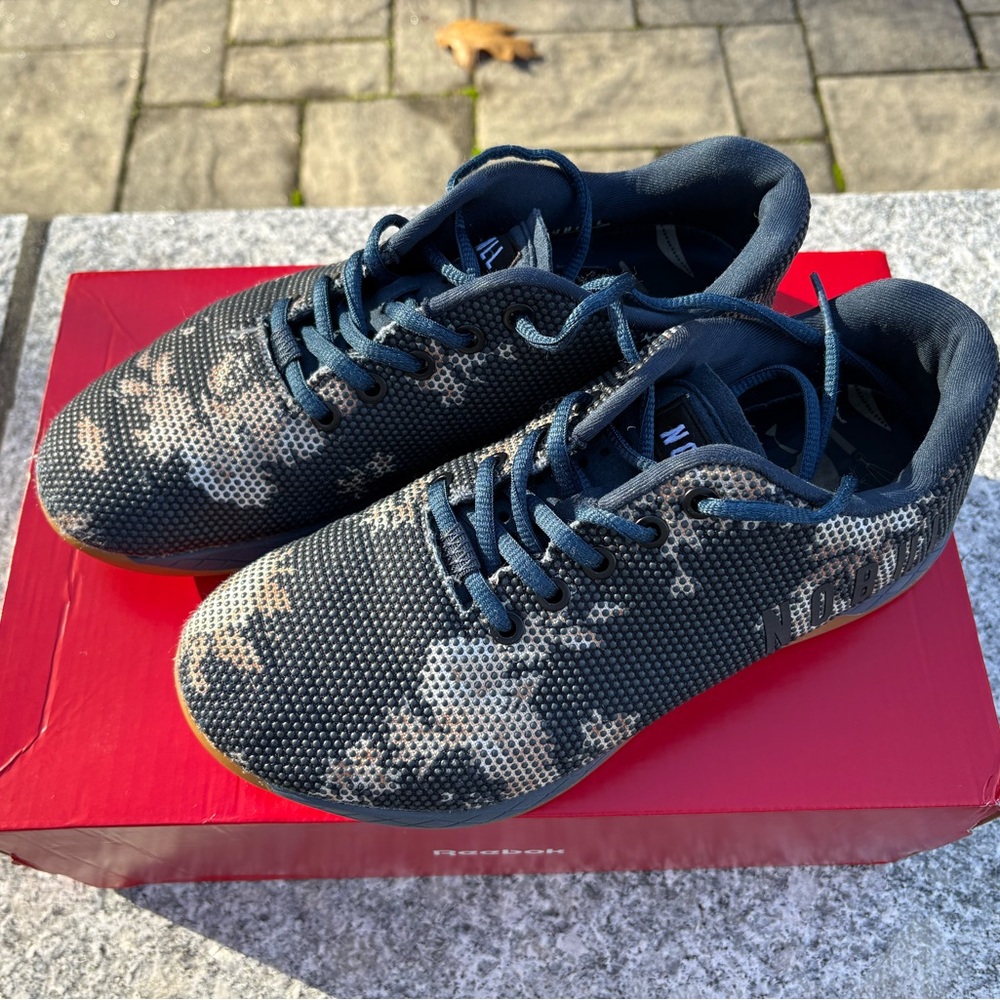 NOBULL Trainers – Black & Navy – Men’s Size 7.5